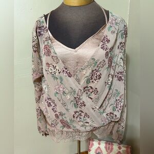 Skylar & Jade Floral Y2K Blouses With Rose Gold Satin Tank  Size Large